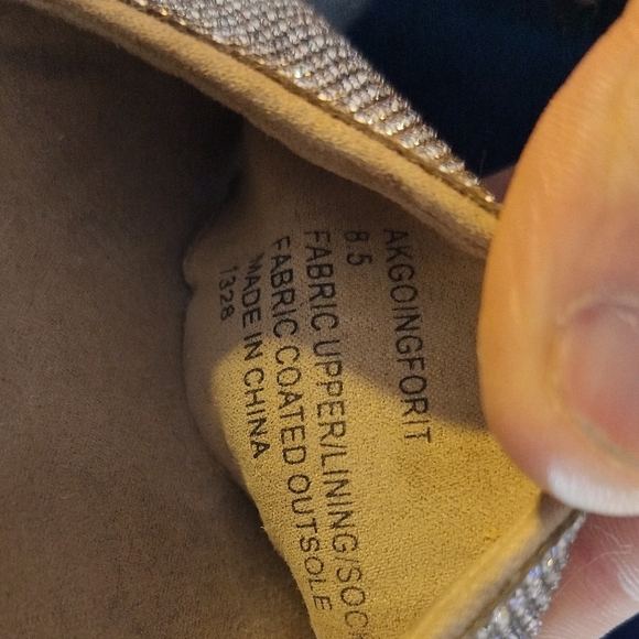 Stylish Silver and Tan Sandals for Everyday Comfort - Picture 2 of 6